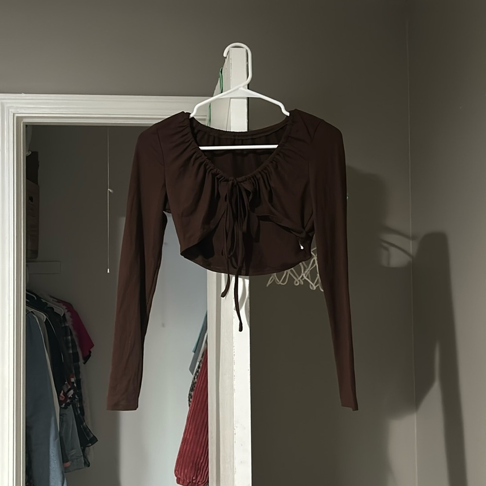 Brown long sleeve crop top